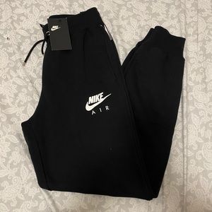 NEW Nike Air Joggers